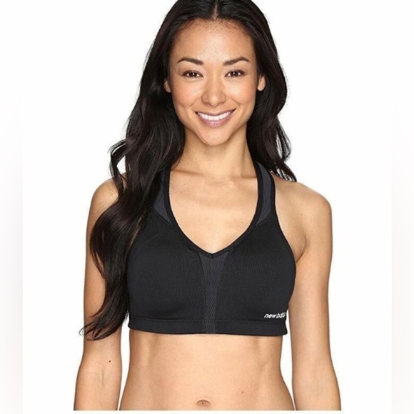 NEW Balance Womens Airy Racer - Psyche Sports Bra 34B Black - Picture 1 of 8